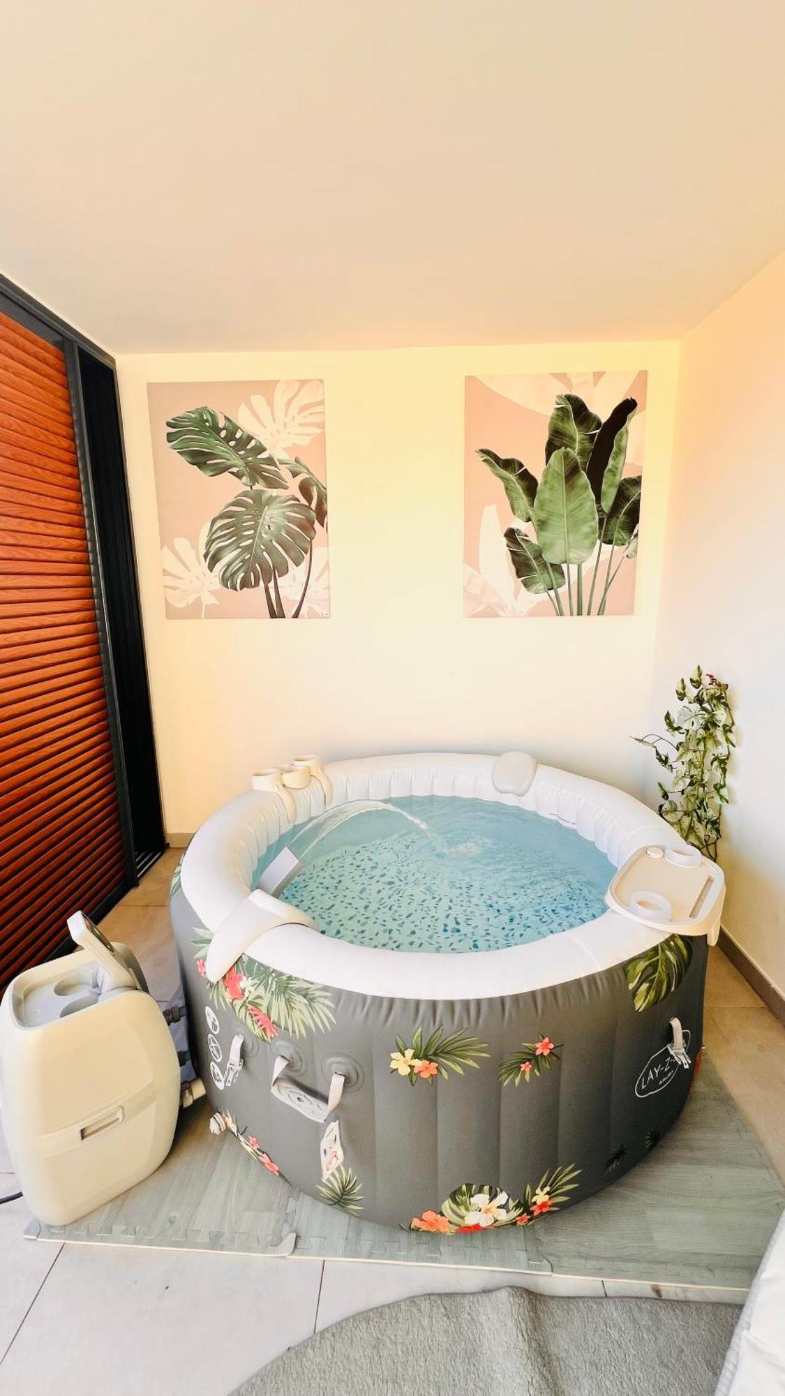 Le Reve Bleu Grand Anse Apartment Petite-Ile Ngoại thất bức ảnh